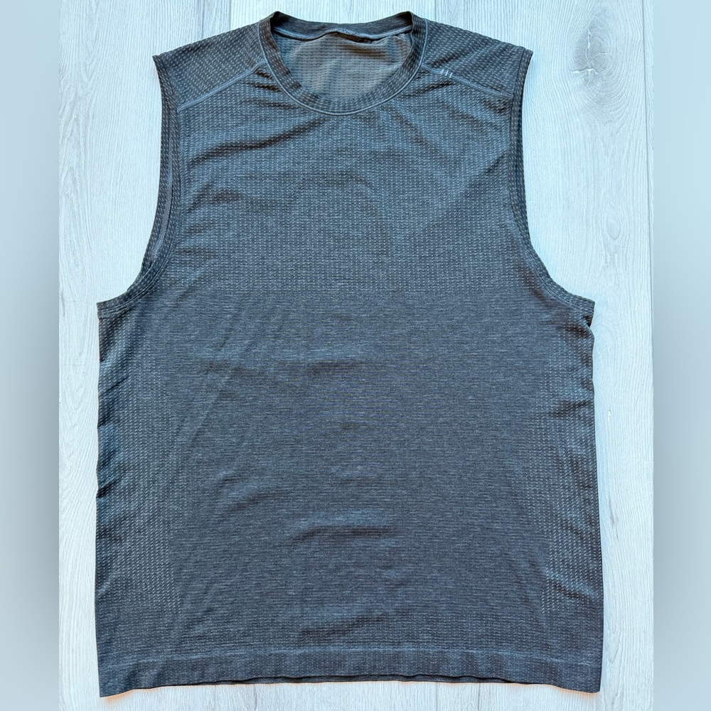 Metal Vent Tech Sleeveless Shirt

Size L
Colour Graphite Grey/Black
